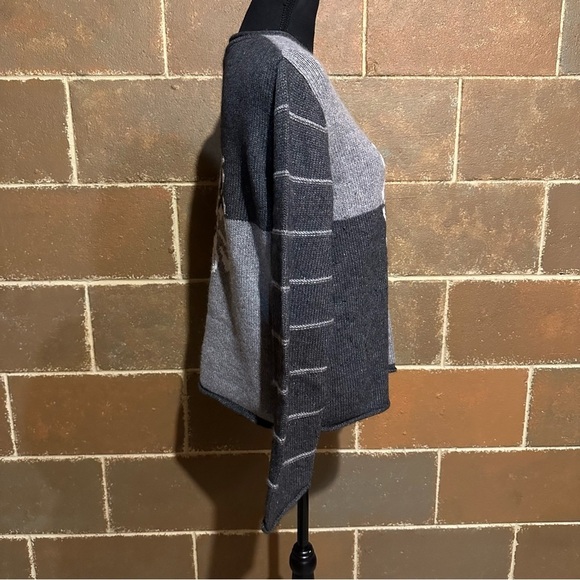 Christopher & Banks Gray and White Snowflake Medallion Silk Angora Sweater Large - Picture 4 of 8